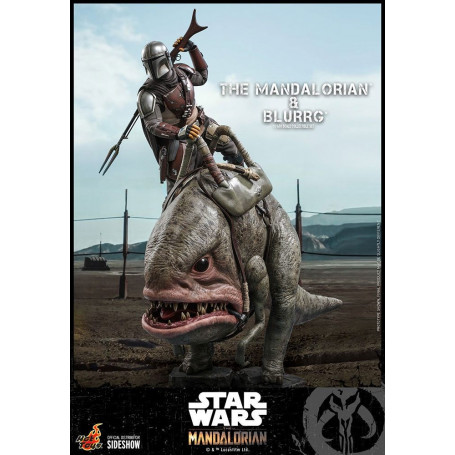 Hot Toys Star Wars - The Mandalorian and Blurrg