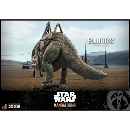 Hot Toys Star Wars - The Mandalorian and Blurrg