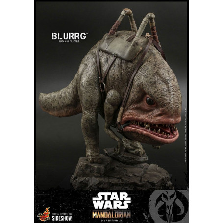 Hot Toys Star Wars - The Mandalorian and Blurrg