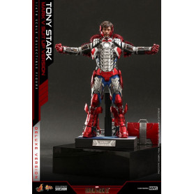 Hot Toys Iron Man 2 - Mark V Suit Up Deluxe Version 1/6