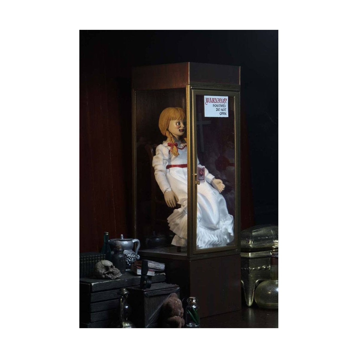 Neca - The Conjuring Universe - Retro Cloth Annabelle