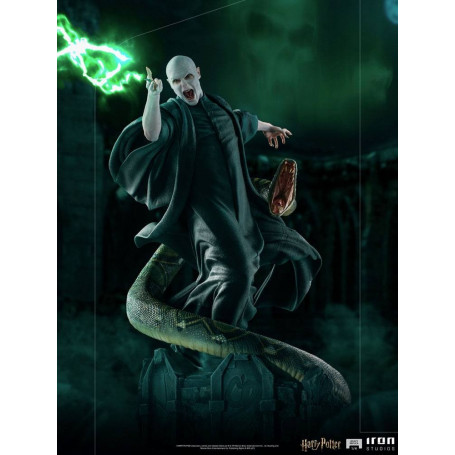 Iron Studios - Legacy Replica Statue 1/4 Voldemort & Nagini - Harry Potter