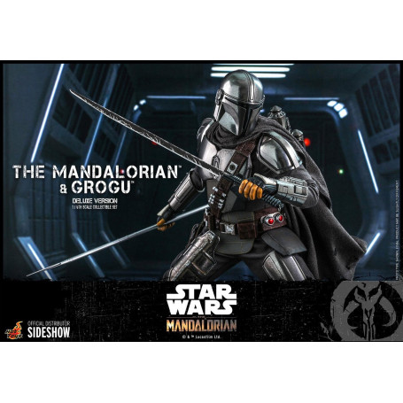 Hot Toys Star Wars - The Mandalorian and the Child Deluxe