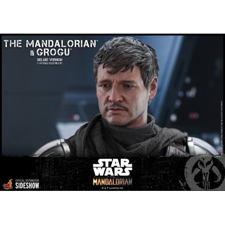 Hot Toys Star Wars - The Mandalorian and the Child Deluxe