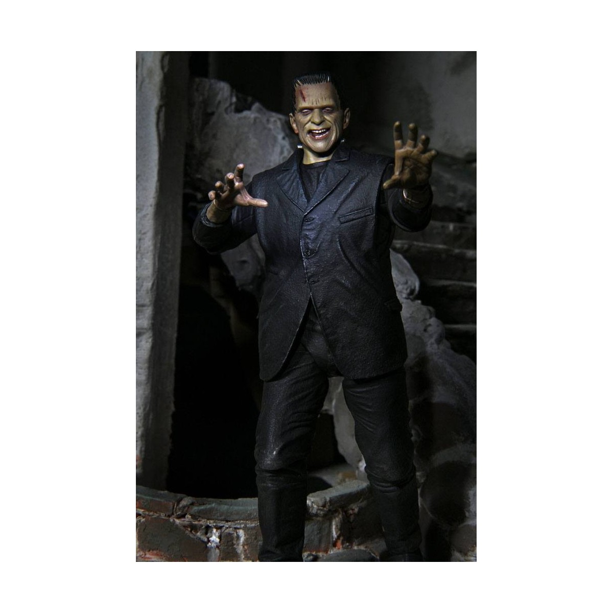 NECA - Ultimate Frankenstein's Monster Color Version - Universal Monsters