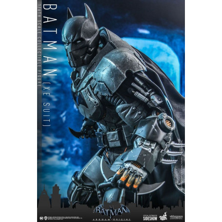 Hot Toys Batman: Arkham Origins - Batman (XE Suit) Movie Masterpiece 1/6
