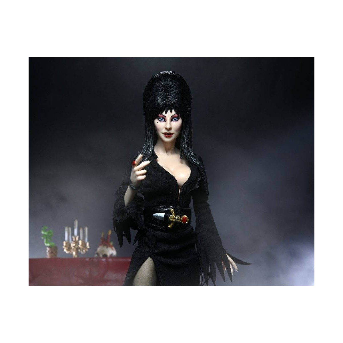 Neca - Elvira Mistress of the Dark - Retro Cloth