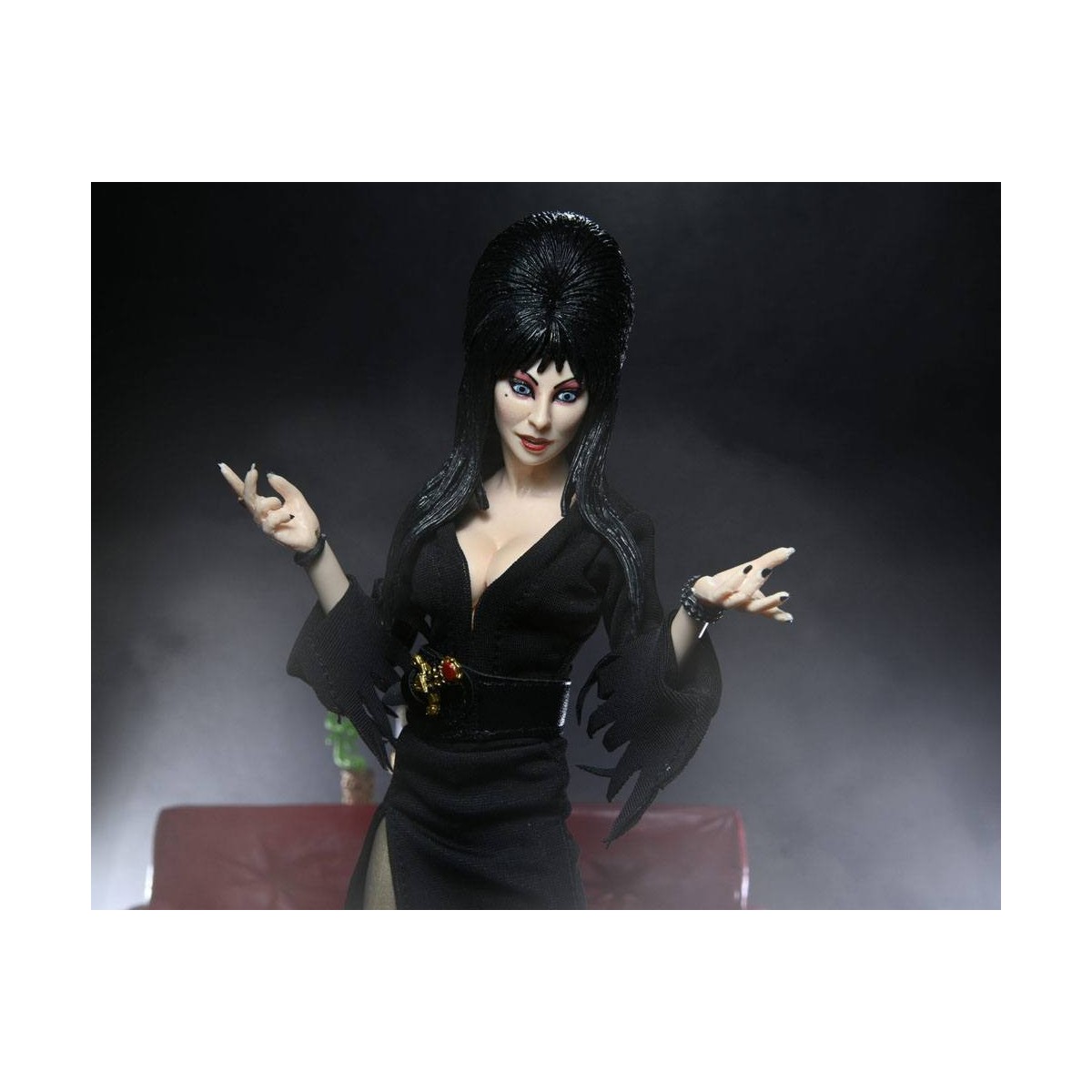 Neca - Elvira Mistress of the Dark - Retro Cloth