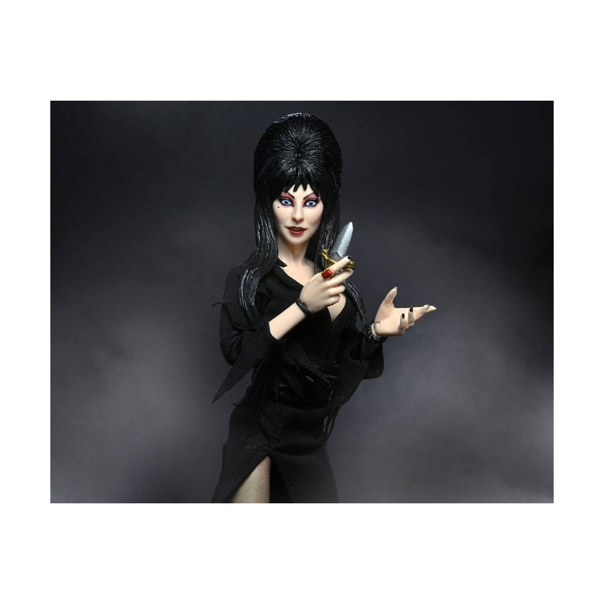 Neca - Elvira Mistress of the Dark - Retro Cloth