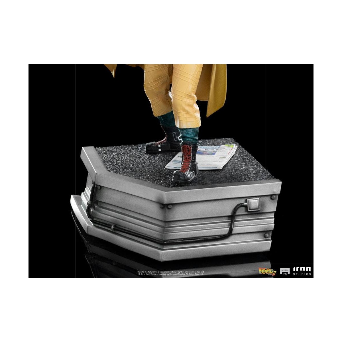 Iron Studios - BTTF 2 - Doc Brown Back to the Future Part II - BDS Art Scale