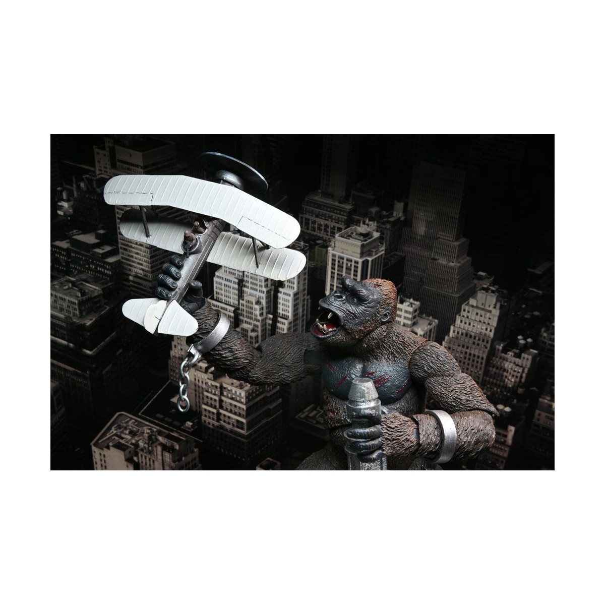 Neca - Ultimate KING KONG Concrete Jungle 1/12 Figurine