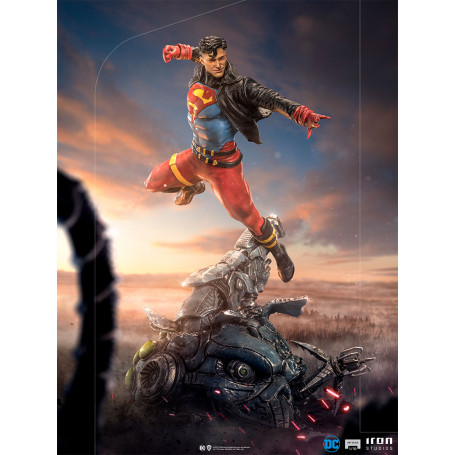 Iron Studios - Superboy Deluxe DC Comics Series 7 - Art Scale 1/10