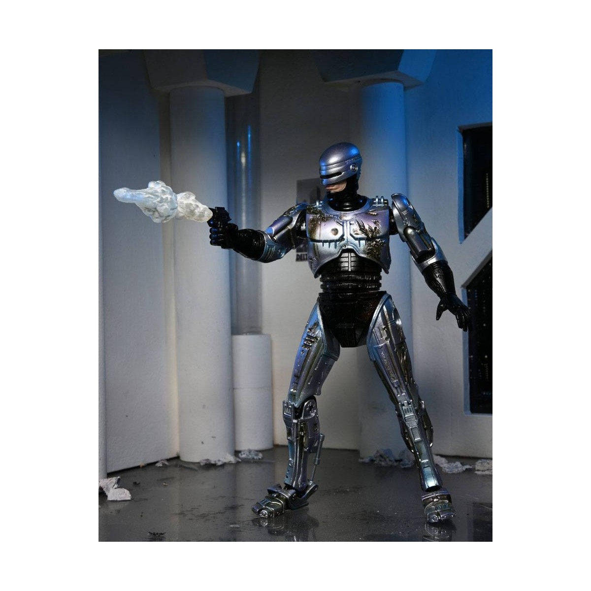 Neca - RoboCop - Ultimate Battle Damaged RoboCop with Chair