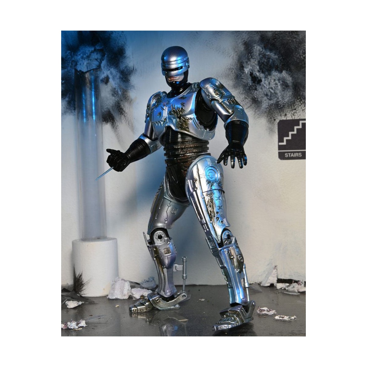 Neca - RoboCop - Ultimate Battle Damaged RoboCop with Chair
