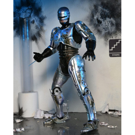 Neca - RoboCop - Ultimate Battle Damaged RoboCop with Chair