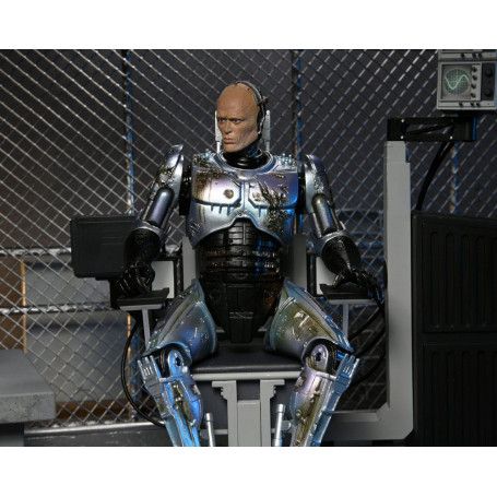 Neca - RoboCop - Ultimate Battle Damaged RoboCop with Chair