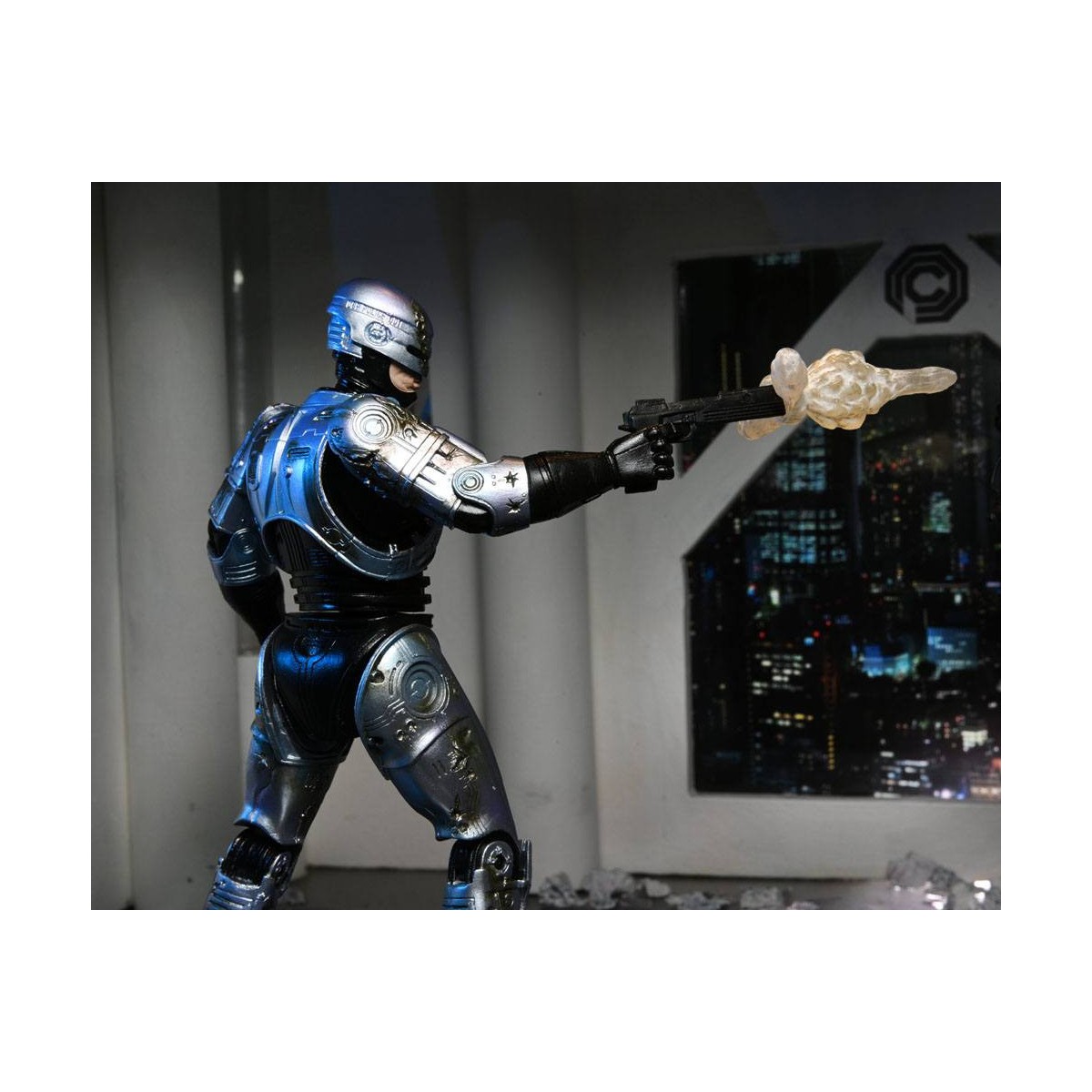 Neca - RoboCop - Ultimate Battle Damaged RoboCop with Chair
