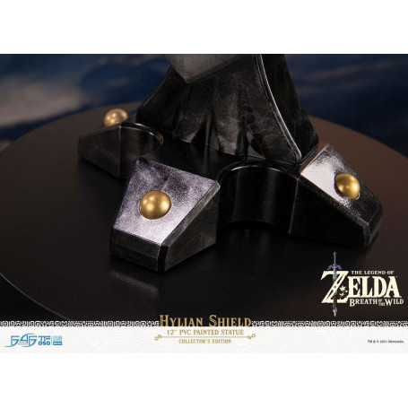 First 4 Figures - Zelda - Hylian Shield Collector's Edition - Breath of the Wild PVC statue