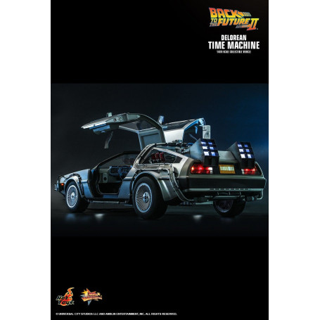 Hot Toys - Back to the Future 2 Delorean 1/6 - BTTF2