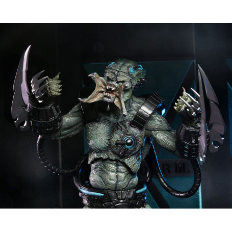 Neca - Ultimate Deluxe Stone Heart - Predator Concrete Jungle