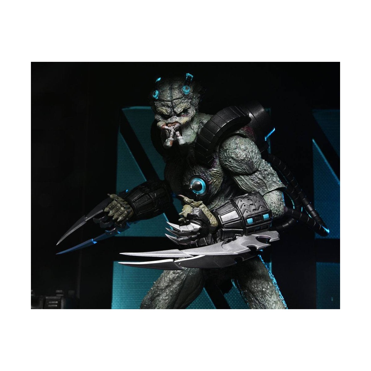 Neca - Ultimate Deluxe Stone Heart - Predator Concrete Jungle