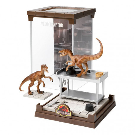 Noble Collection Creatures - Velociraptors PVC Diorama - Jurassic Park