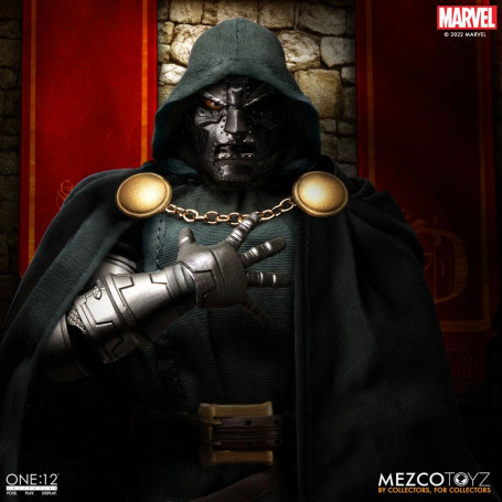 Mezco One 12 - Doctor Doom - Doctor Doom
