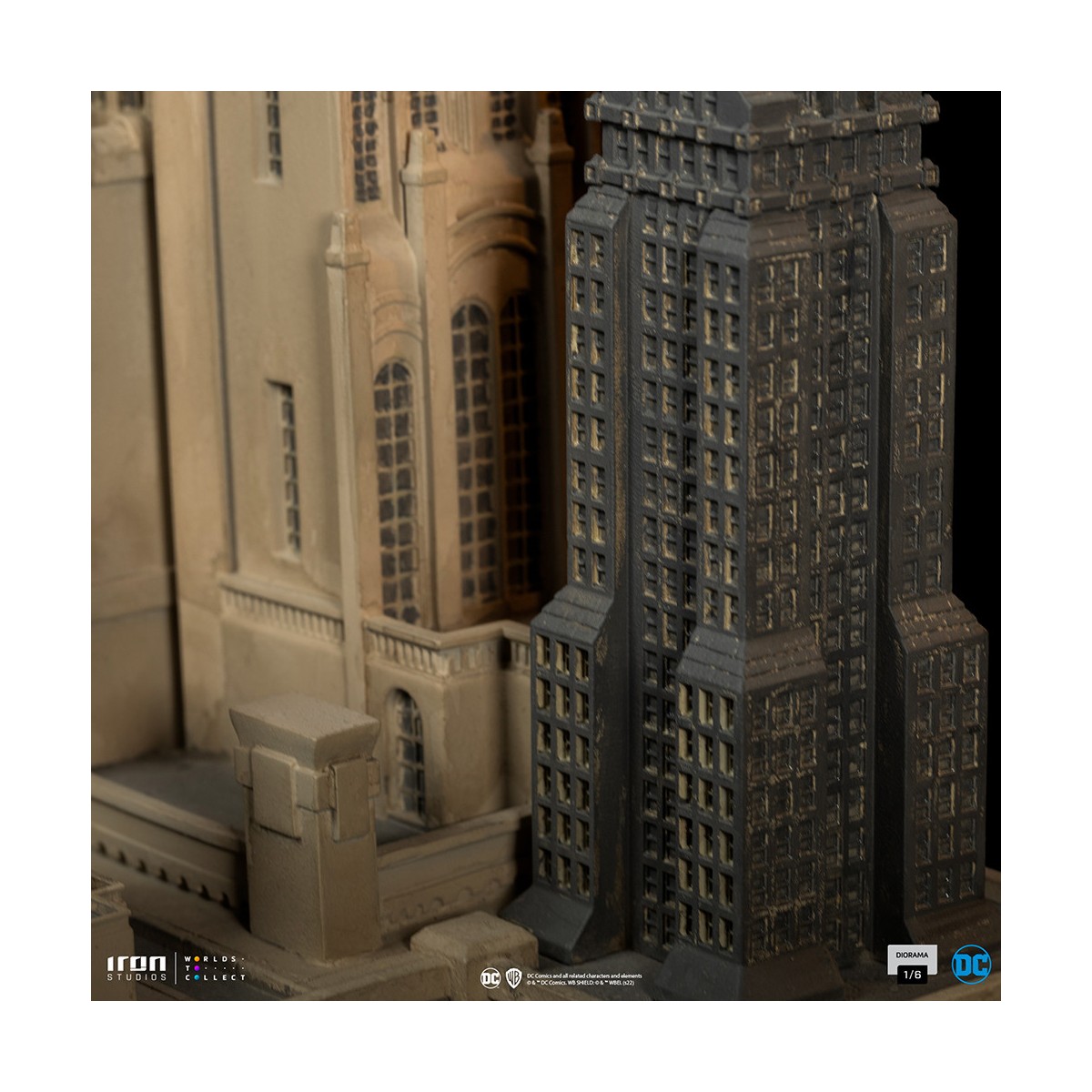 Iron Studios - Superman and Loic Lane Diorama 1/6