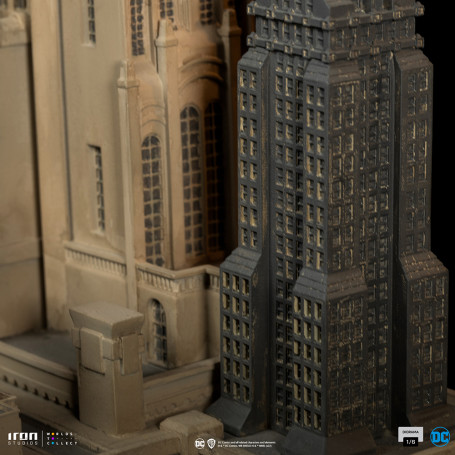 Iron Studios - Superman and Loic Lane Diorama 1/6