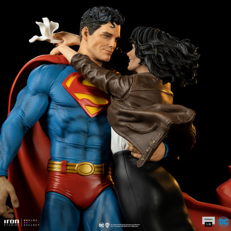 Iron Studios - Superman and Loic Lane Diorama 1/6