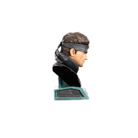 Metal Gear Solid - Solid Snake Life Size Bust - First 4 Figures