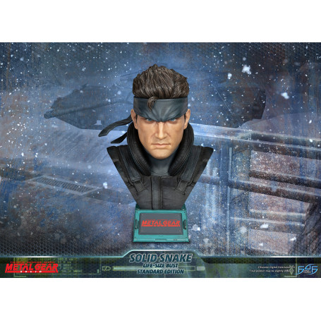Metal Gear Solid - Solid Snake Life Size Bust - First 4 Figures