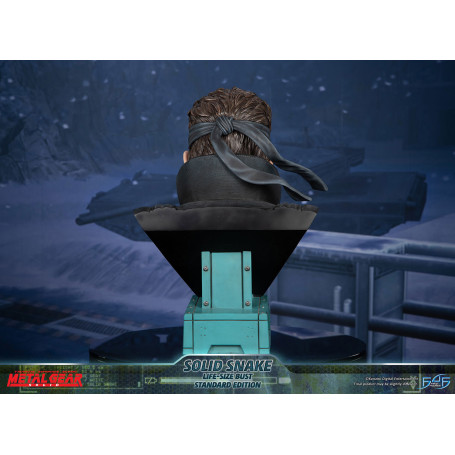 Metal Gear Solid - Solid Snake Life Size Bust - First 4 Figures