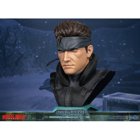 Metal Gear Solid - Solid Snake Life Size Bust - First 4 Figures