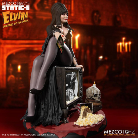 Mezco - Static 6 - Elvira mistress of darkness 1/6 statue