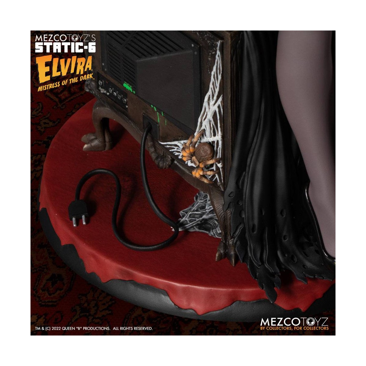 Mezco - Static 6 - Elvira mistress of darkness 1/6 statue