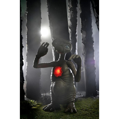 Neca - E.T. The Extra Terrestrial - Ultimate Deluxe E.T.