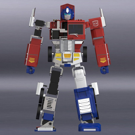 Robosen - Transformers Optimus Prime - interactive self-transforming robot - English version