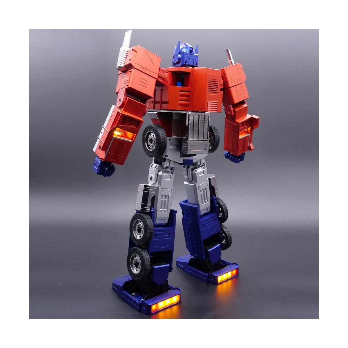 Robosen - Transformers Optimus Prime - interactive self-transforming robot - English version