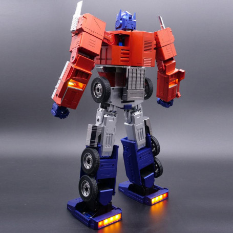 Robosen - Transformers Optimus Prime - interactive self-transforming robot - English version