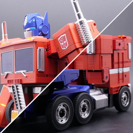 Robosen - Transformers Optimus Prime - interactive self-transforming robot - English version