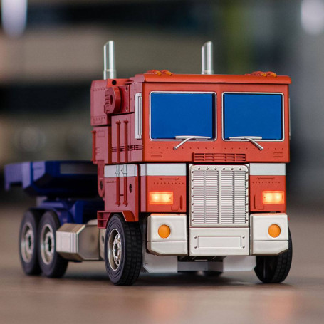 Robosen - Transformers Optimus Prime - interactive self-transforming robot - English version