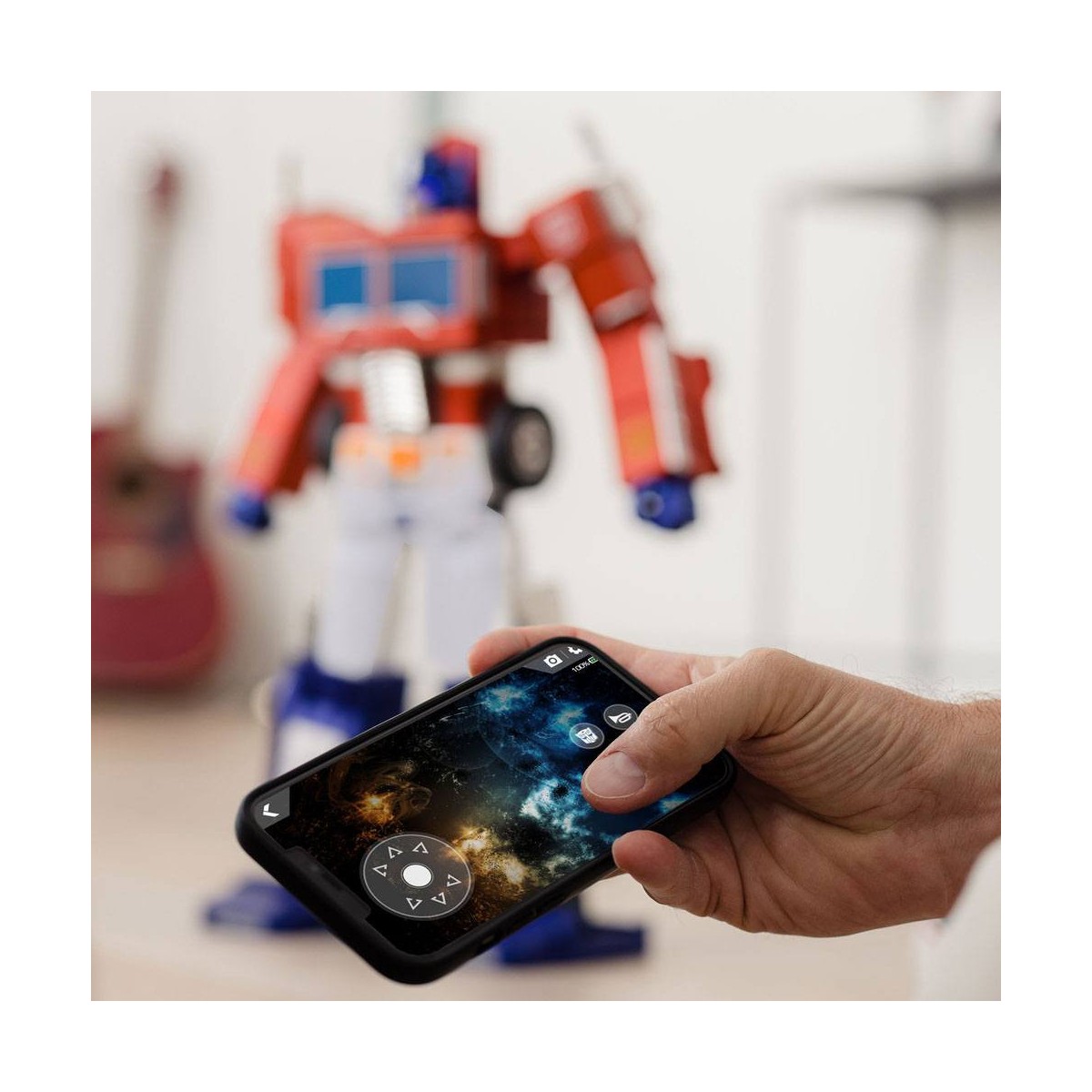 Robosen - Transformers Optimus Prime - interactive self-transforming robot - English version