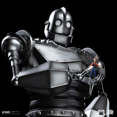 Iron Studios - Half Art Scale 1/20 - The Iron Giant & Hogarth Hughes Statuette