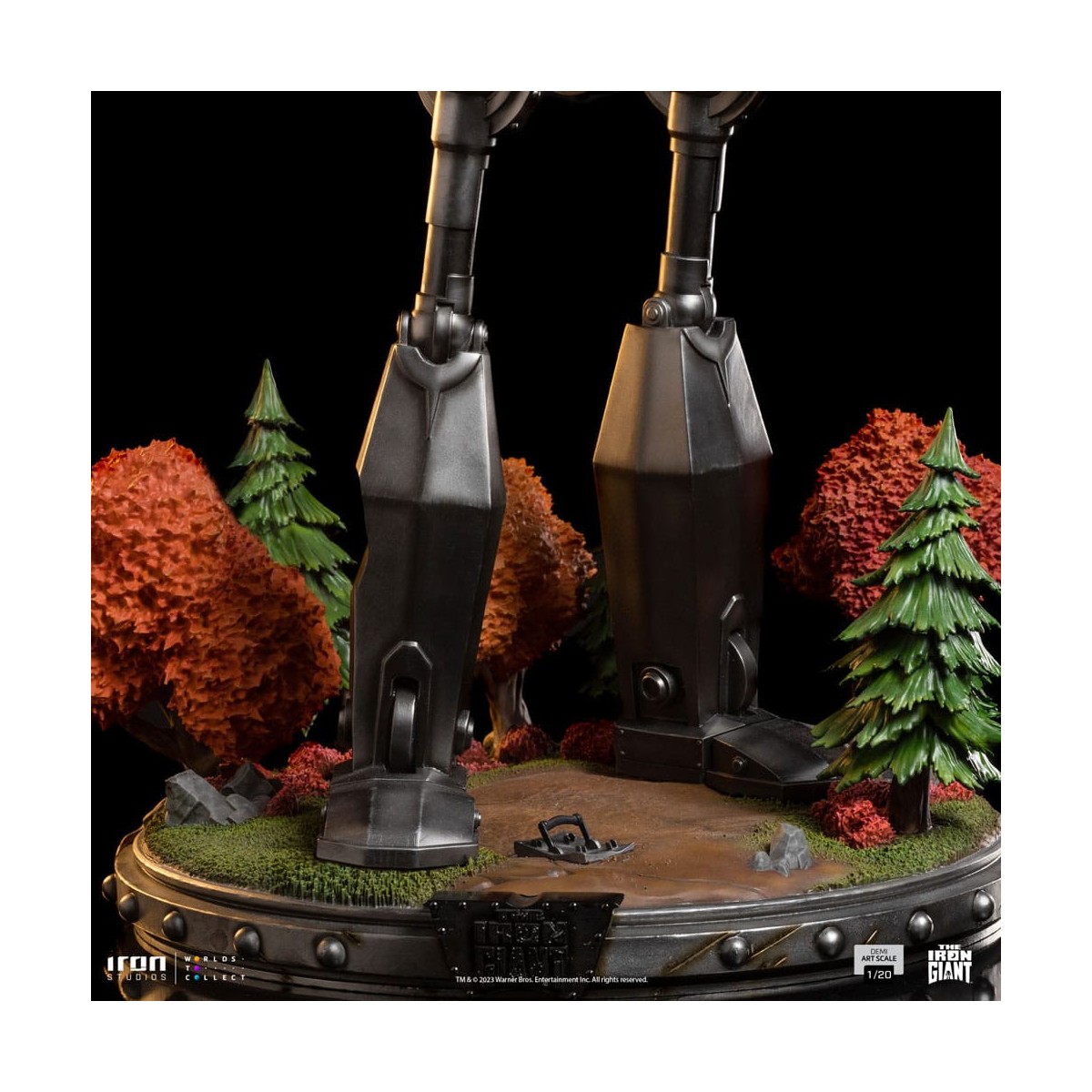 Iron Studios - Half Art Scale 1/20 - The Iron Giant & Hogarth Hughes Statuette