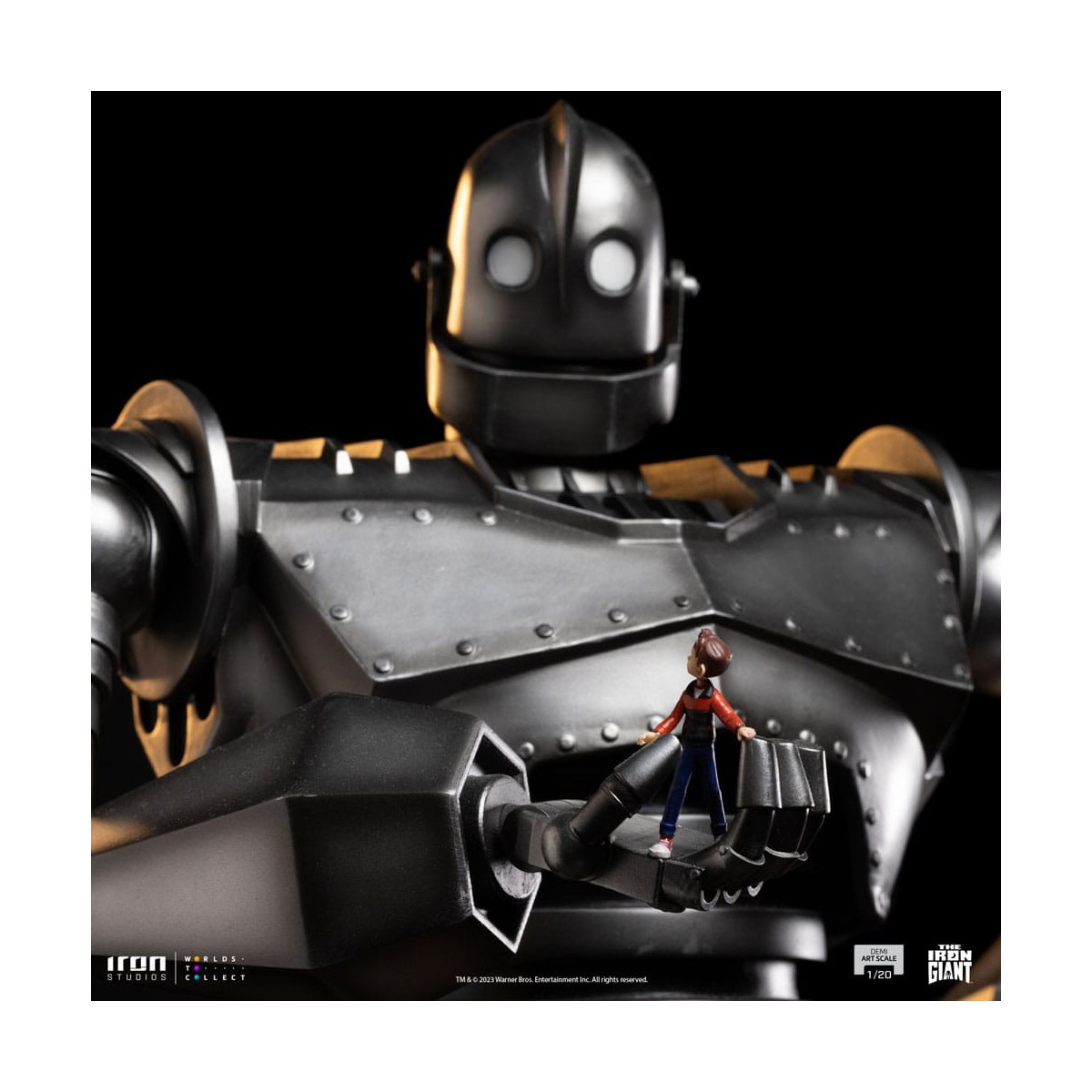 Iron Studios - Half Art Scale 1/20 - The Iron Giant & Hogarth Hughes Statuette