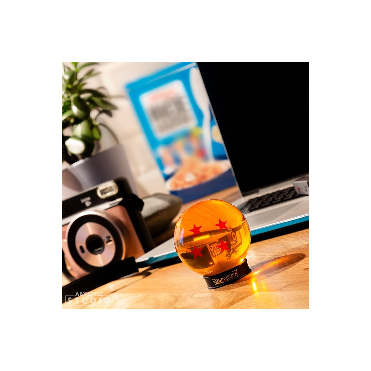 ABYstyle - Dragon Ball Z - DRAGON BALL - 4 star crystal ball 75 mm + base
